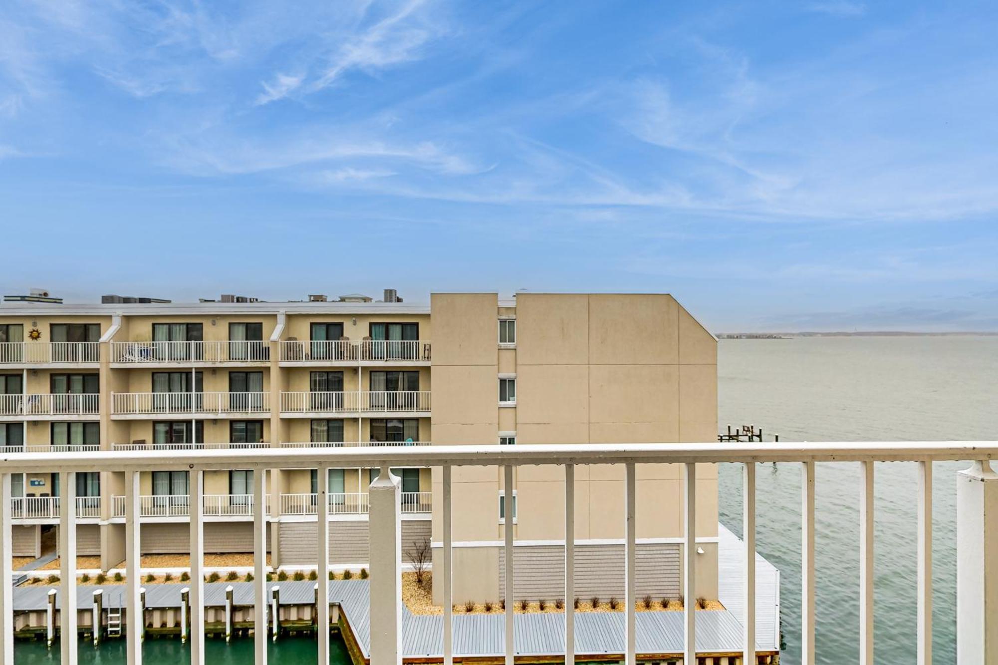 Апартаменты Wight Bay Ошен Сити Экстерьер фото